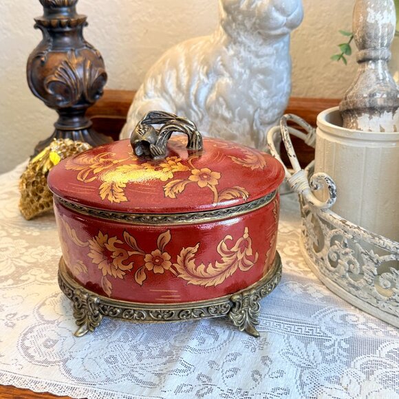 Large Vintage Porcelain and Brass Oval Trinket Box in Rust and Gold - Picture 14 of 17
